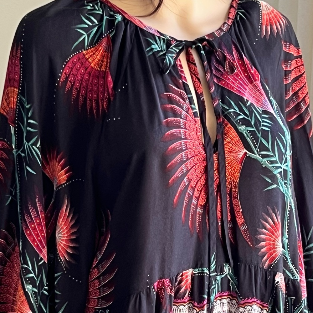 Farm Rio Black Long Flare Sleeves Top Flowy Tropical Floral Blouse Size Medium - Picture 7 of 13